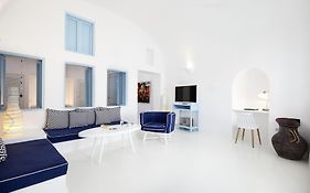 Dreams Luxury Suites